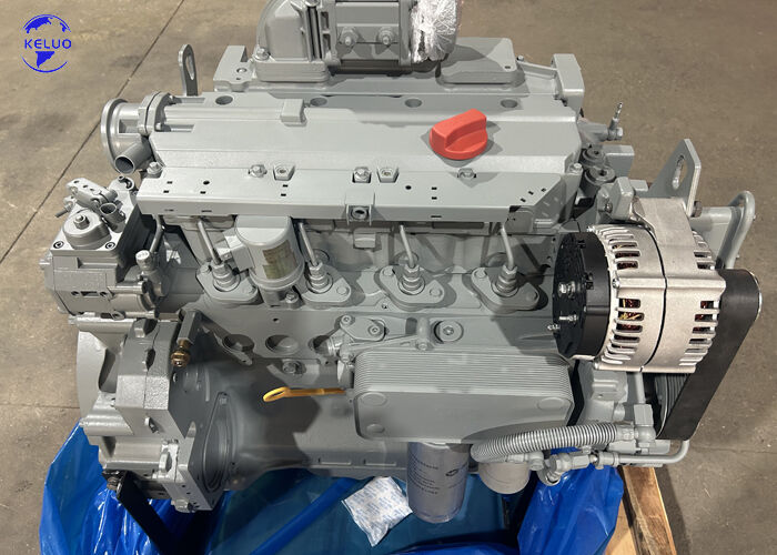 Động cơ BF4M2012C / BF4M2012 hoàn toàn mới 98kW, 2100 rpm cho cuộn đường rung.
